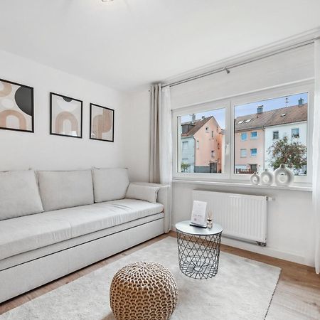 Malu Rooms - Ruhige Lage, Erdgeschoss, Smarttv, Netflix, 24H Checkin, Ludwigsburg Luaran gambar
