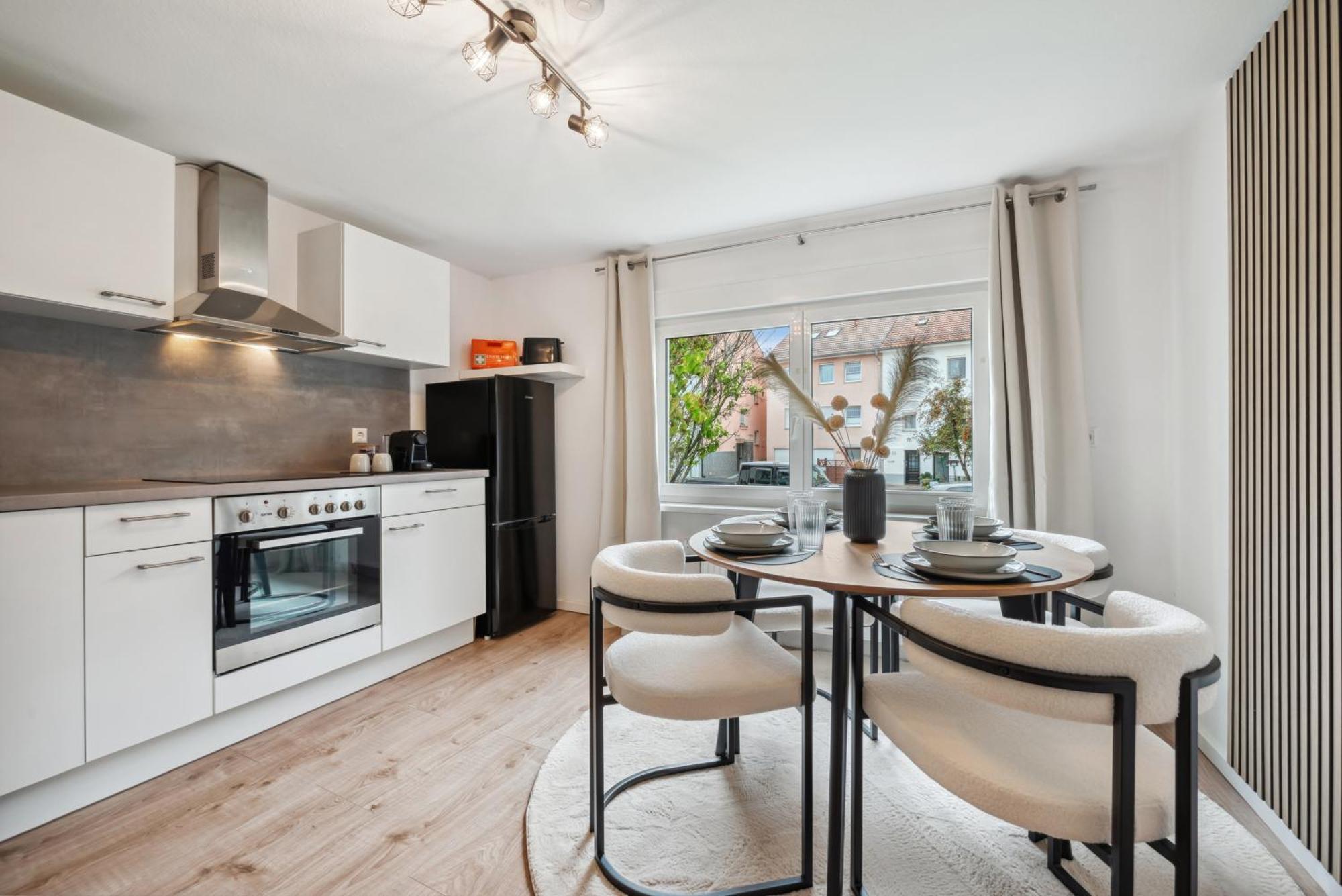 Malu Rooms - Ruhige Lage, Erdgeschoss, Smarttv, Netflix, 24H Checkin, Ludwigsburg Luaran gambar