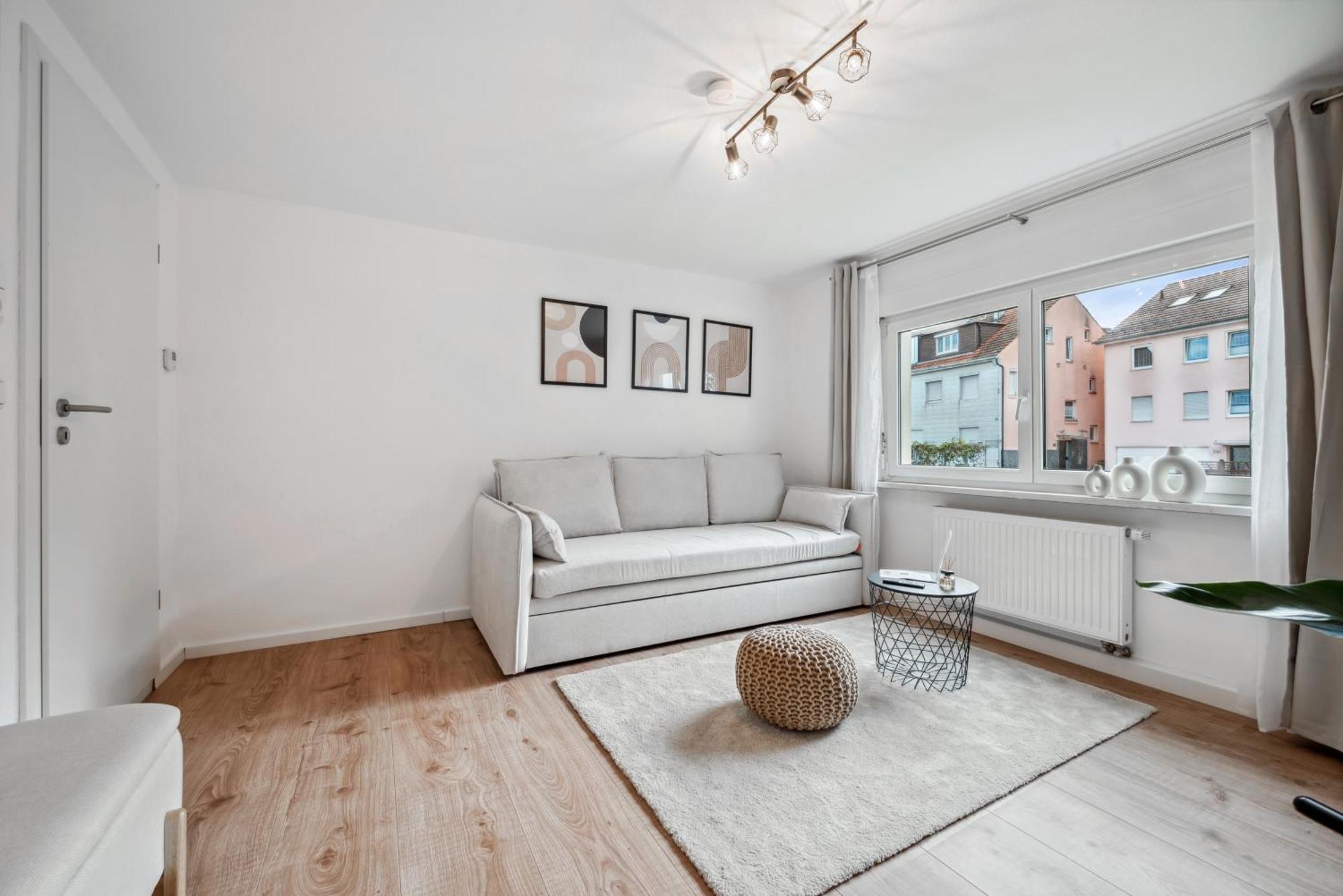 Malu Rooms - Ruhige Lage, Erdgeschoss, Smarttv, Netflix, 24H Checkin, Ludwigsburg Luaran gambar