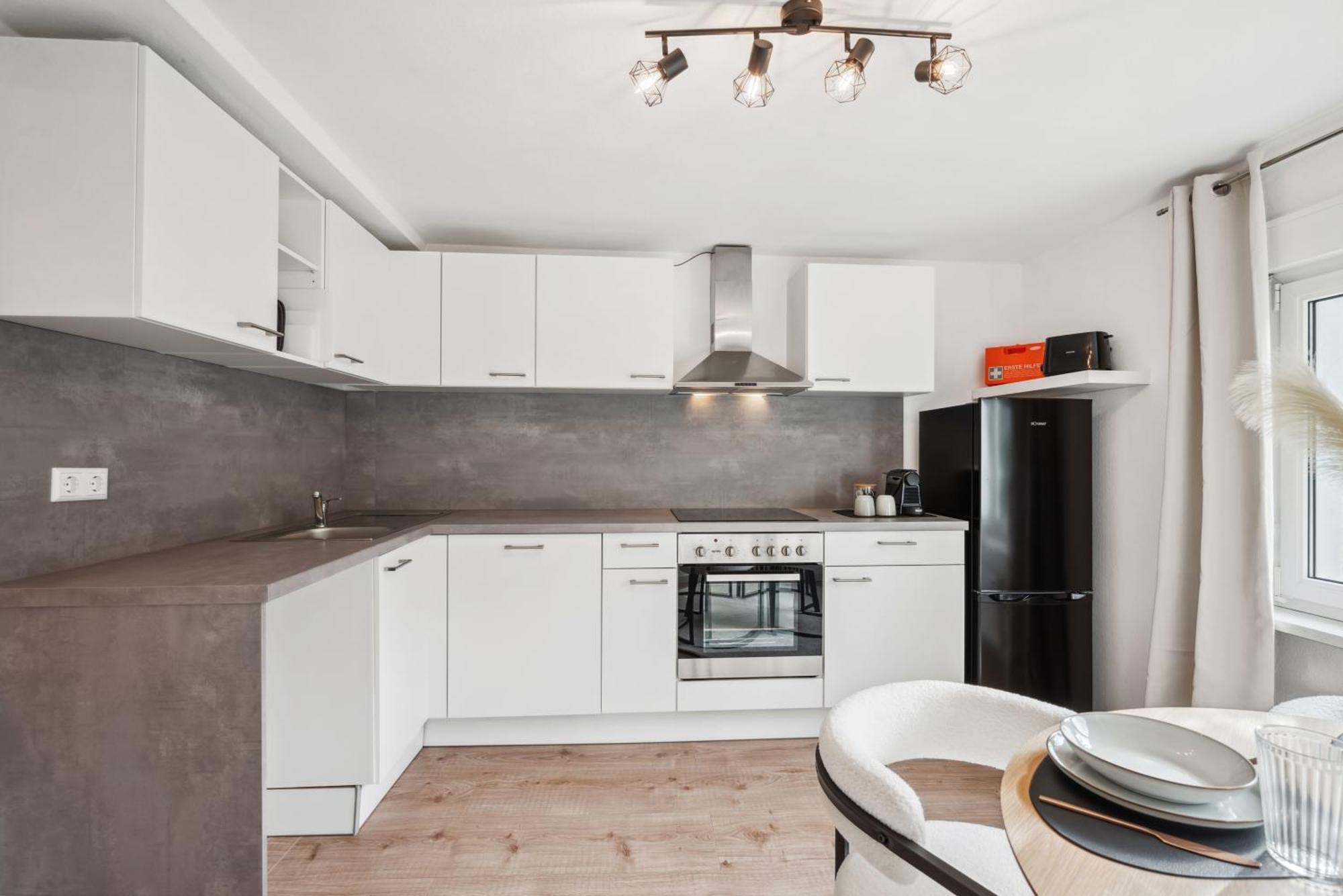 Malu Rooms - Ruhige Lage, Erdgeschoss, Smarttv, Netflix, 24H Checkin, Ludwigsburg Luaran gambar