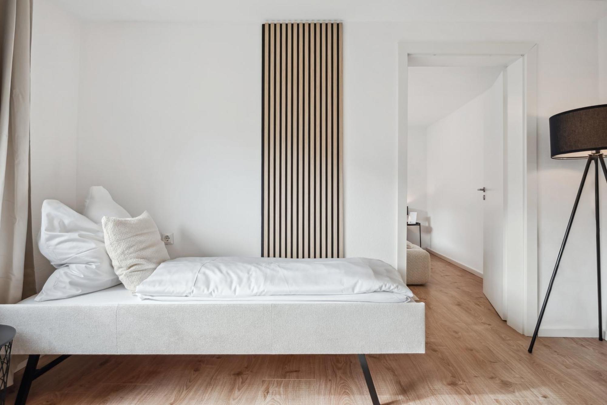 Malu Rooms - Ruhige Lage, Erdgeschoss, Smarttv, Netflix, 24H Checkin, Ludwigsburg Luaran gambar